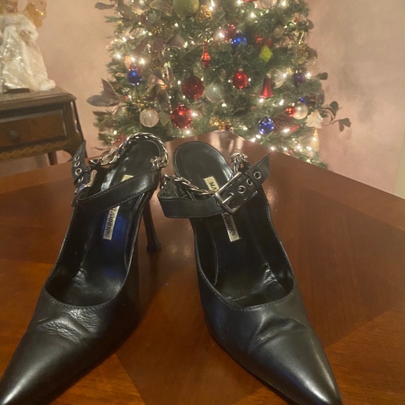 3” Manolo Blahnik Sling - Picture 2 of 3